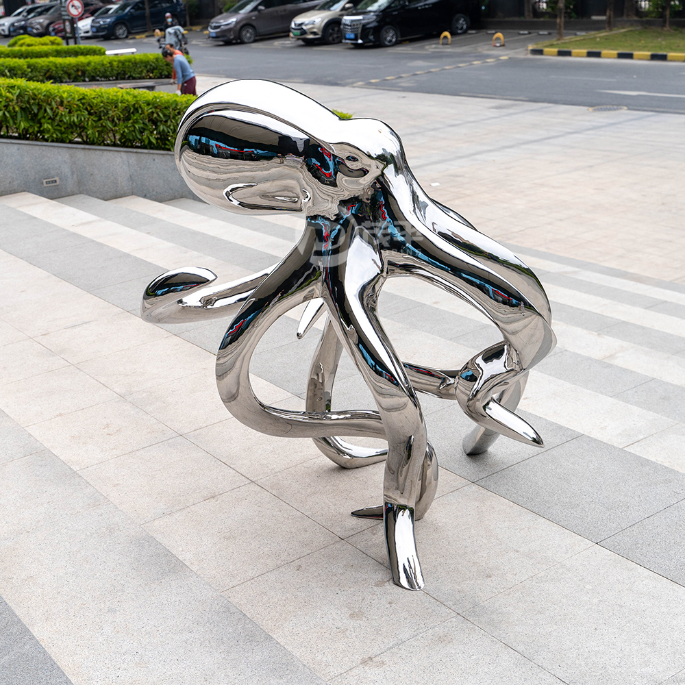 octopus sculpture