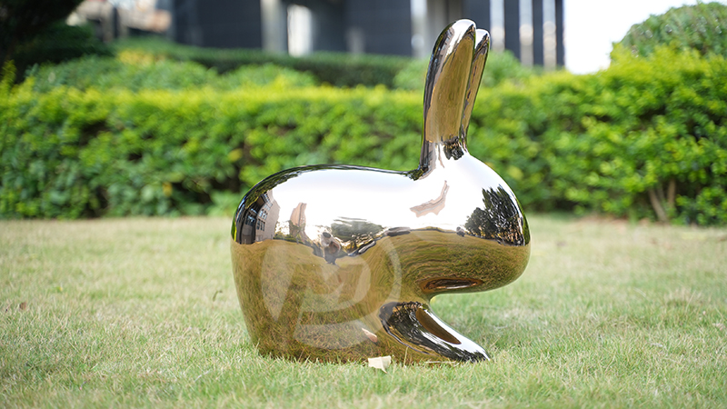 rabbit sculpture