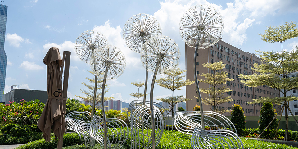 dandelion sculpture