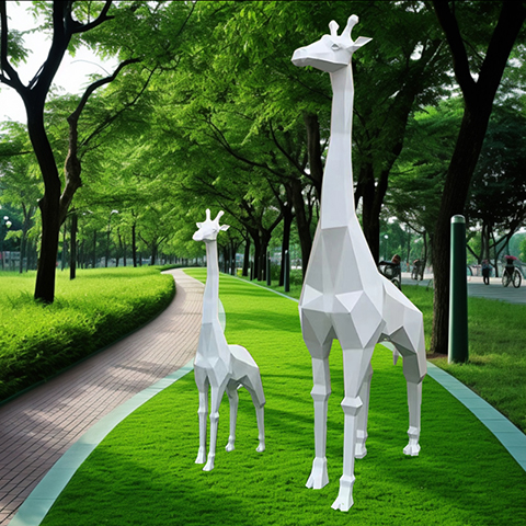 giraffe sculpture