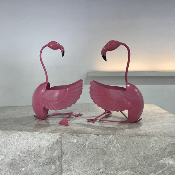 flamingo sculpture