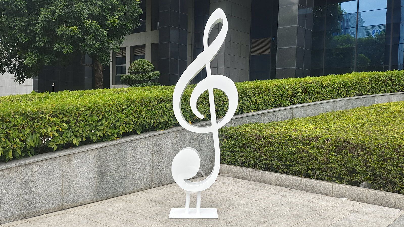 music note sculpture