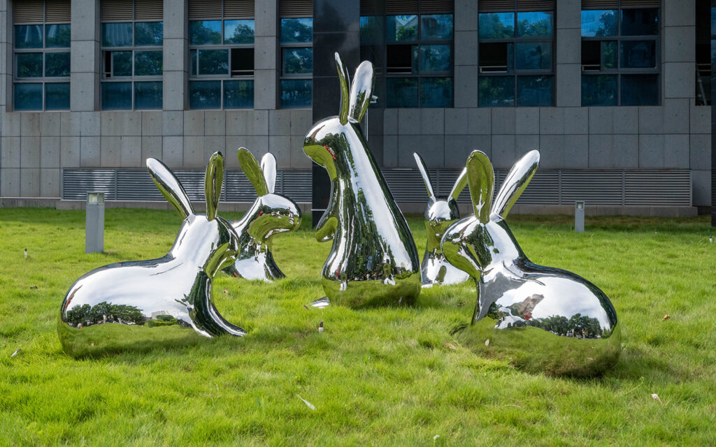 rabbit sculpture