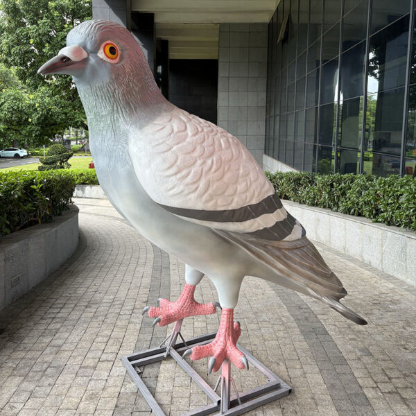 200cm Fiberglass Pigeon Sculpture – Realistic Outdoor Bird Art for Public & Commercial Spaces - Image 2