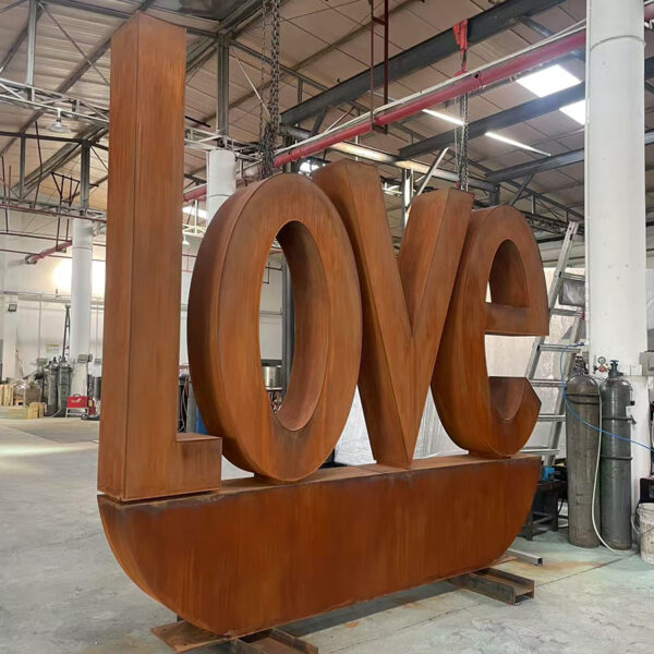 Love sculpture 6
