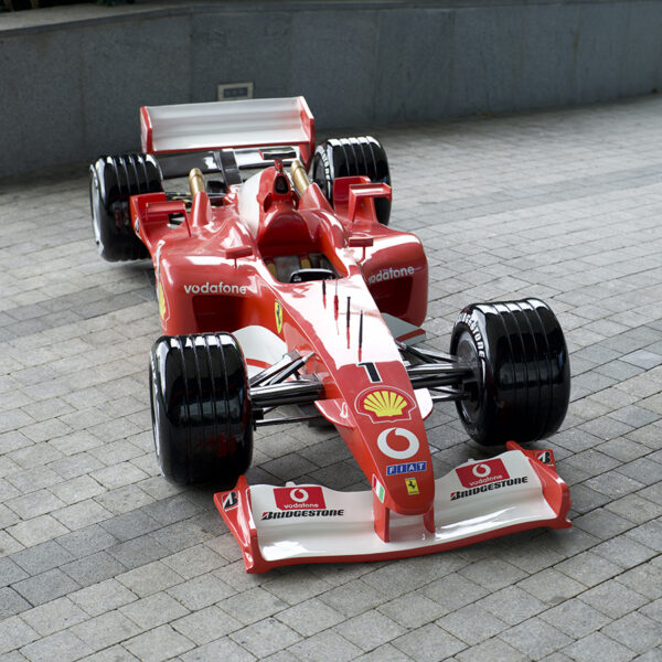 Racing car