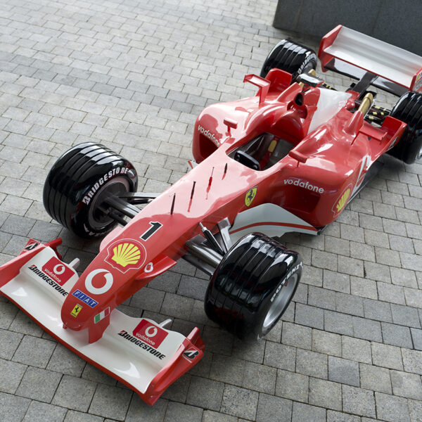 Racing car