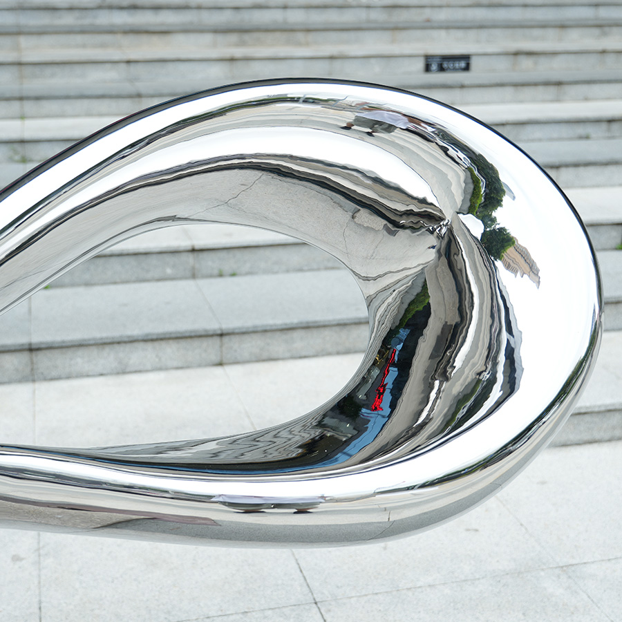 Infinity Stainless Steel Sculpture – Modern Outdoor Mirror Metal Art - Image 5