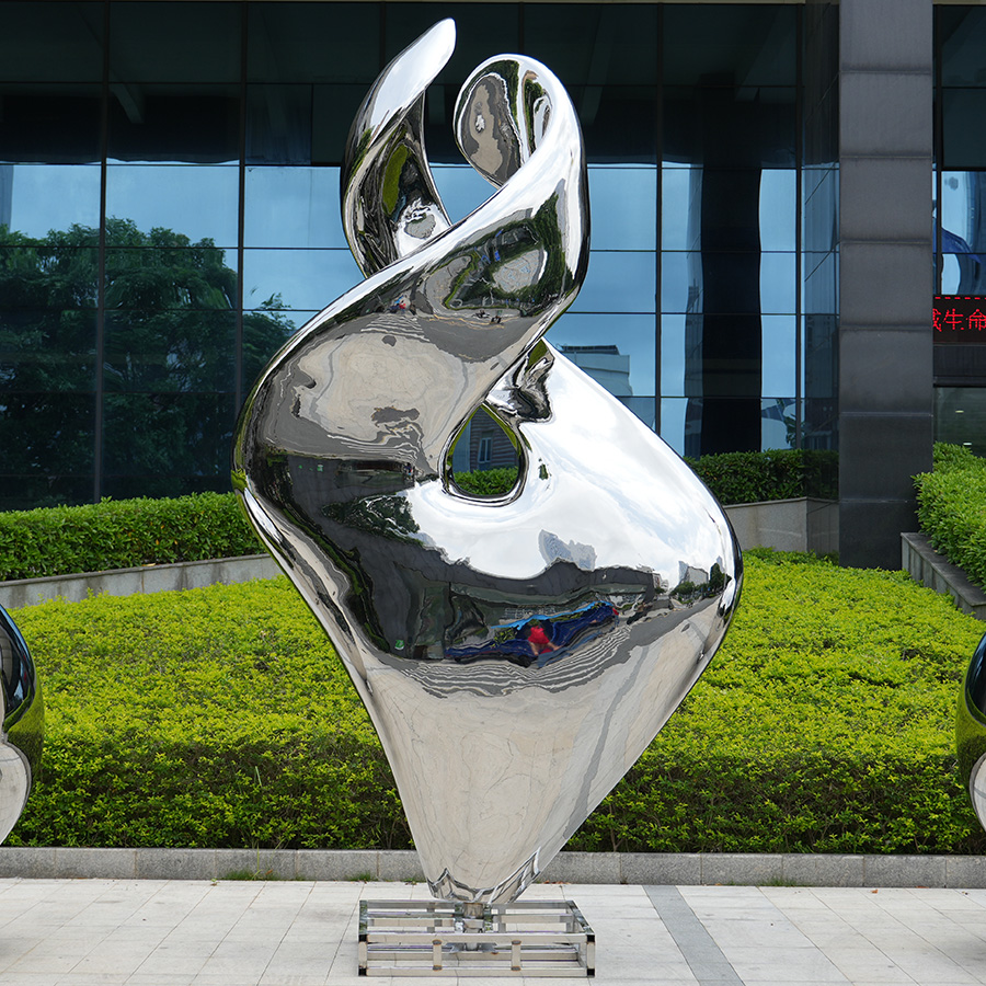 Large Abstract Mirror Polished Stainless Steel Sculpture for Urban Plazas - Image 4