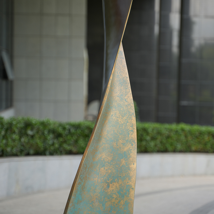 Abstract Stainless Steel Floor Sculpture with Patina Finish for Luxury Interior Spaces - Image 3