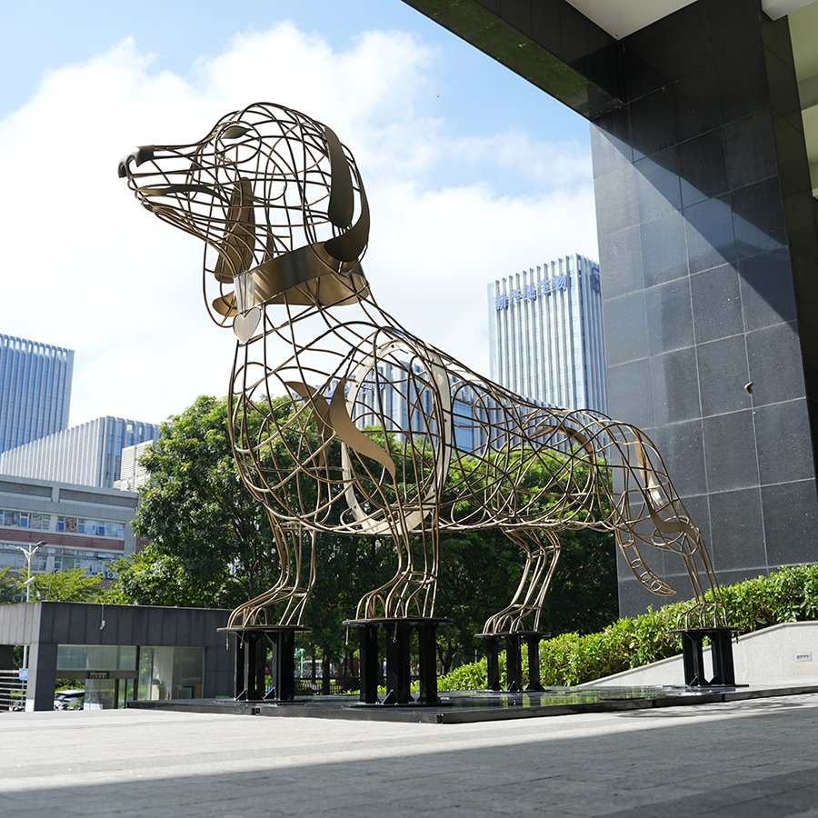 dachshund sculputre 4